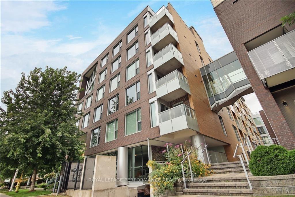300 Lett Street 611, West Centre Town, ON K1R 0A8