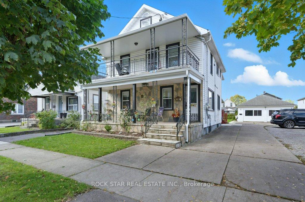 111 McAlpine Avenue S, Welland, ON L3B 1T7