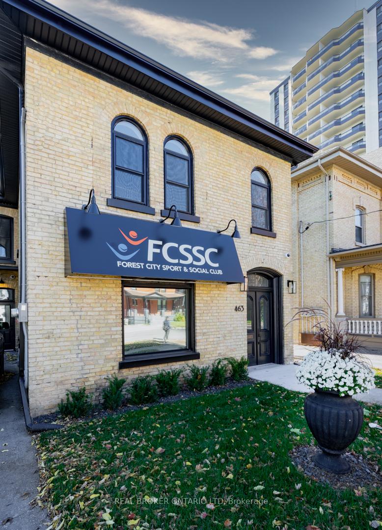 463 King Street, London East, ON N6B 1S8