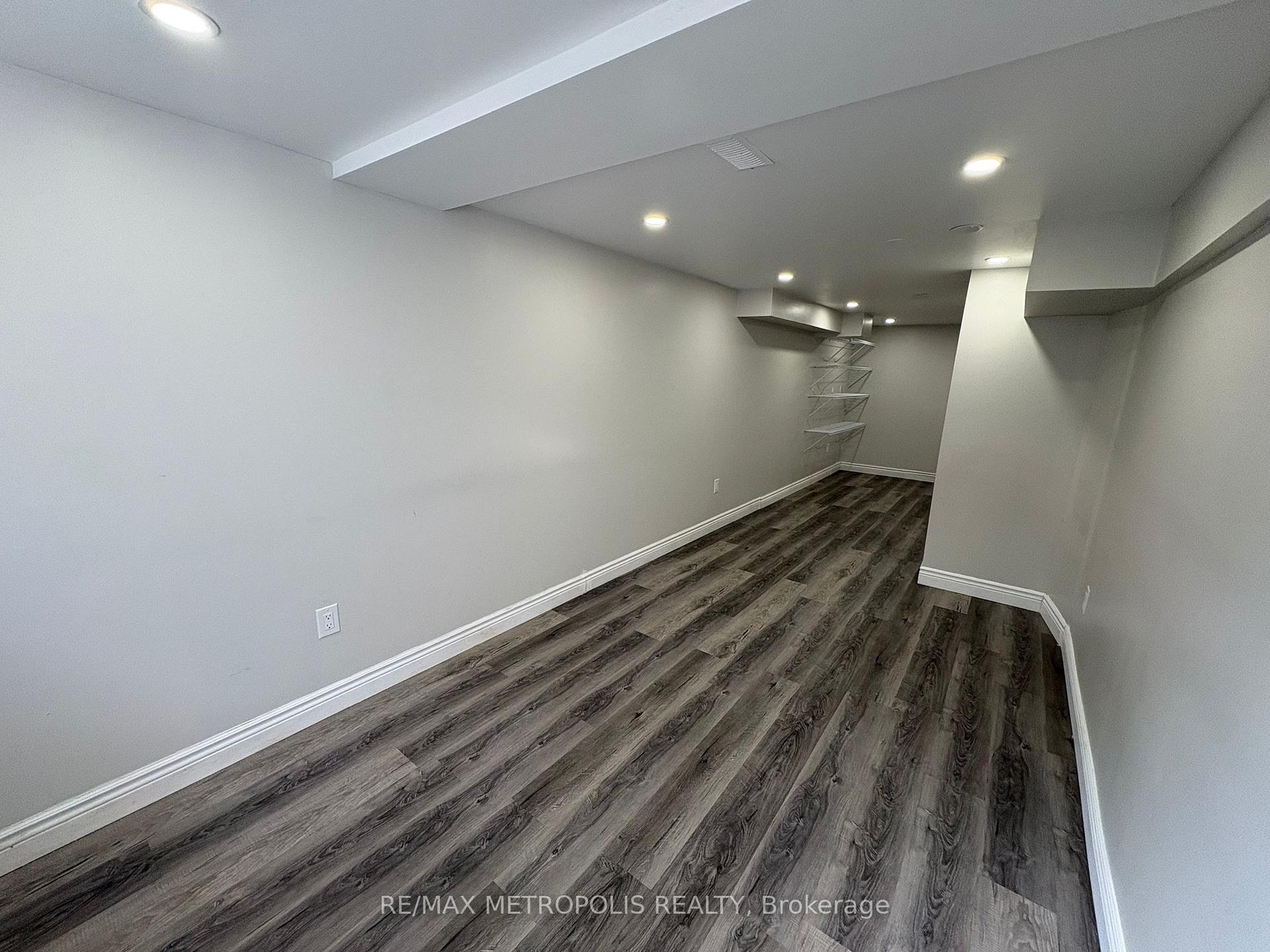 44 Endeavour Drive BSMT, Cambridge, ON N3C 4C4