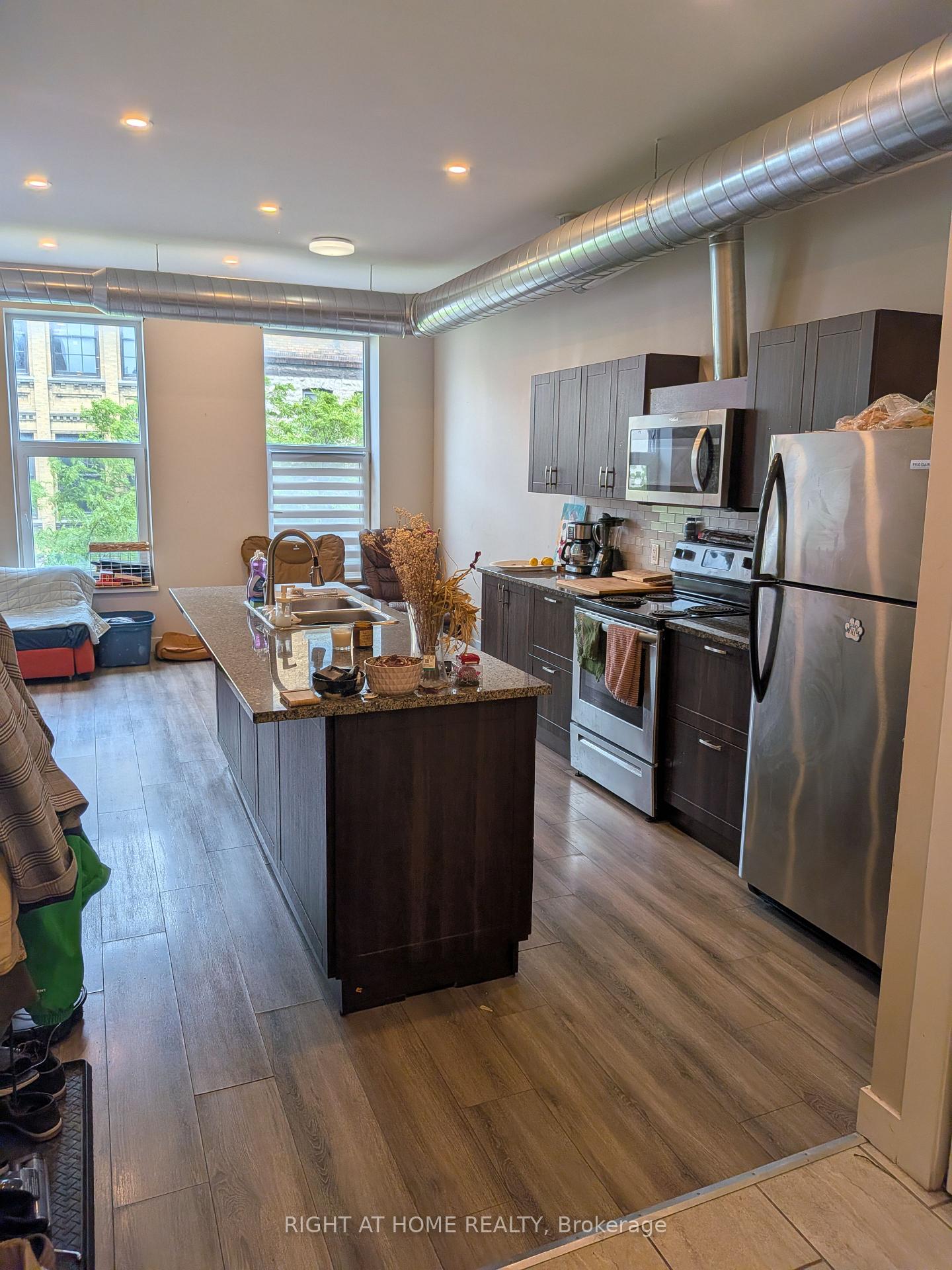53.5 king Street W 4, Brockville, ON K6V 3P8