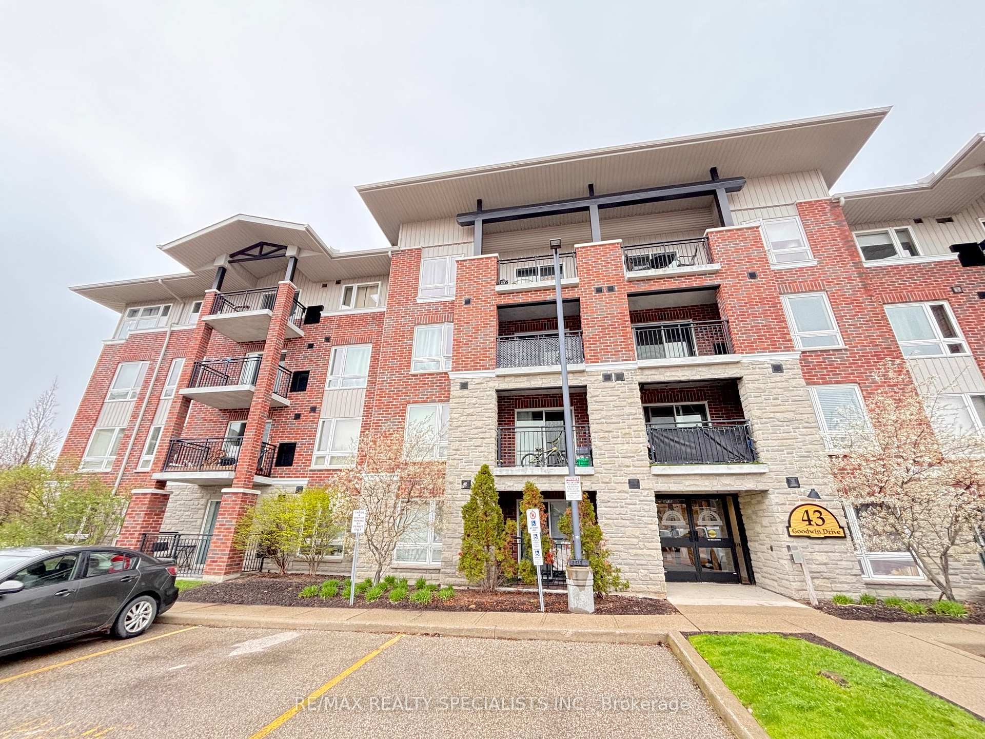 43 Goodwin Drive 404, Guelph, ON N1L 0E8