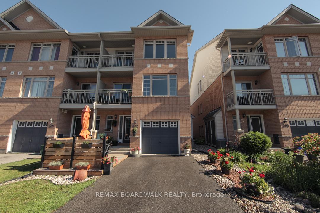 382 Citiplace Drive, Cityview - Parkwoods Hills - Rideau Shore, ON K2E 0A7
