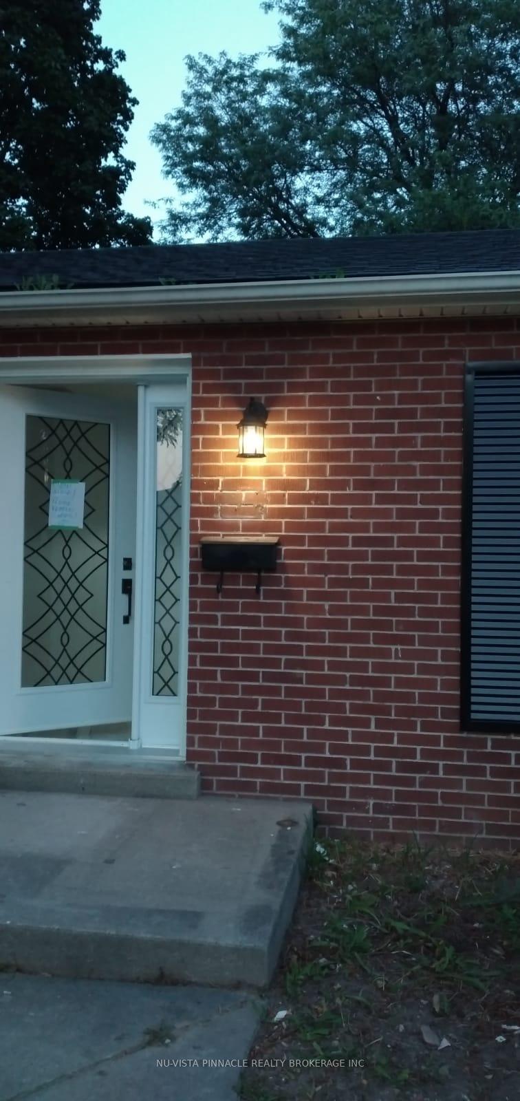 1512 Western Road, London North, ON N6G 1H4