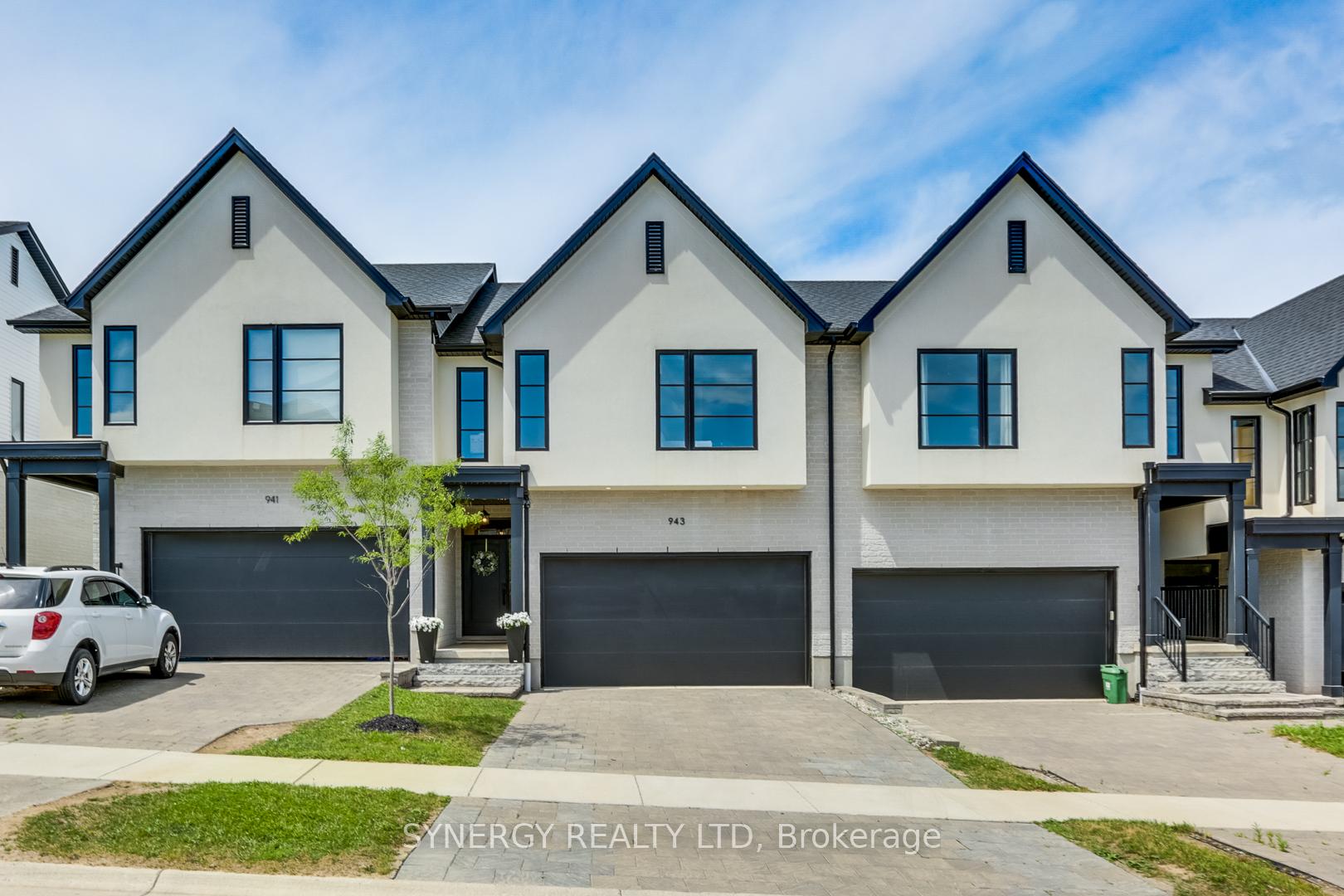 943 Upperpoint Avenue, London South, ON N6K 0L1