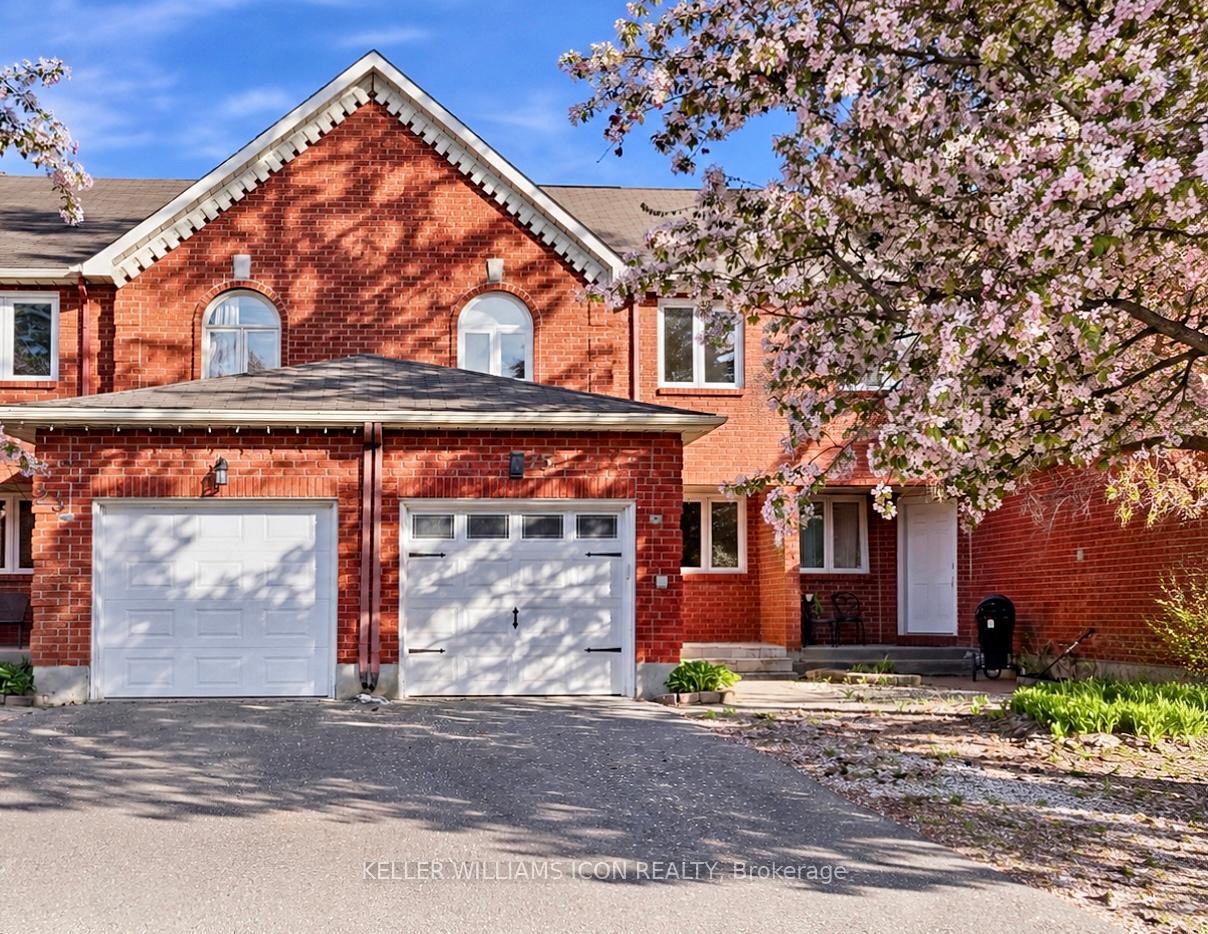 25 Robarts Crescent, Kanata, ON K2L 3Z4