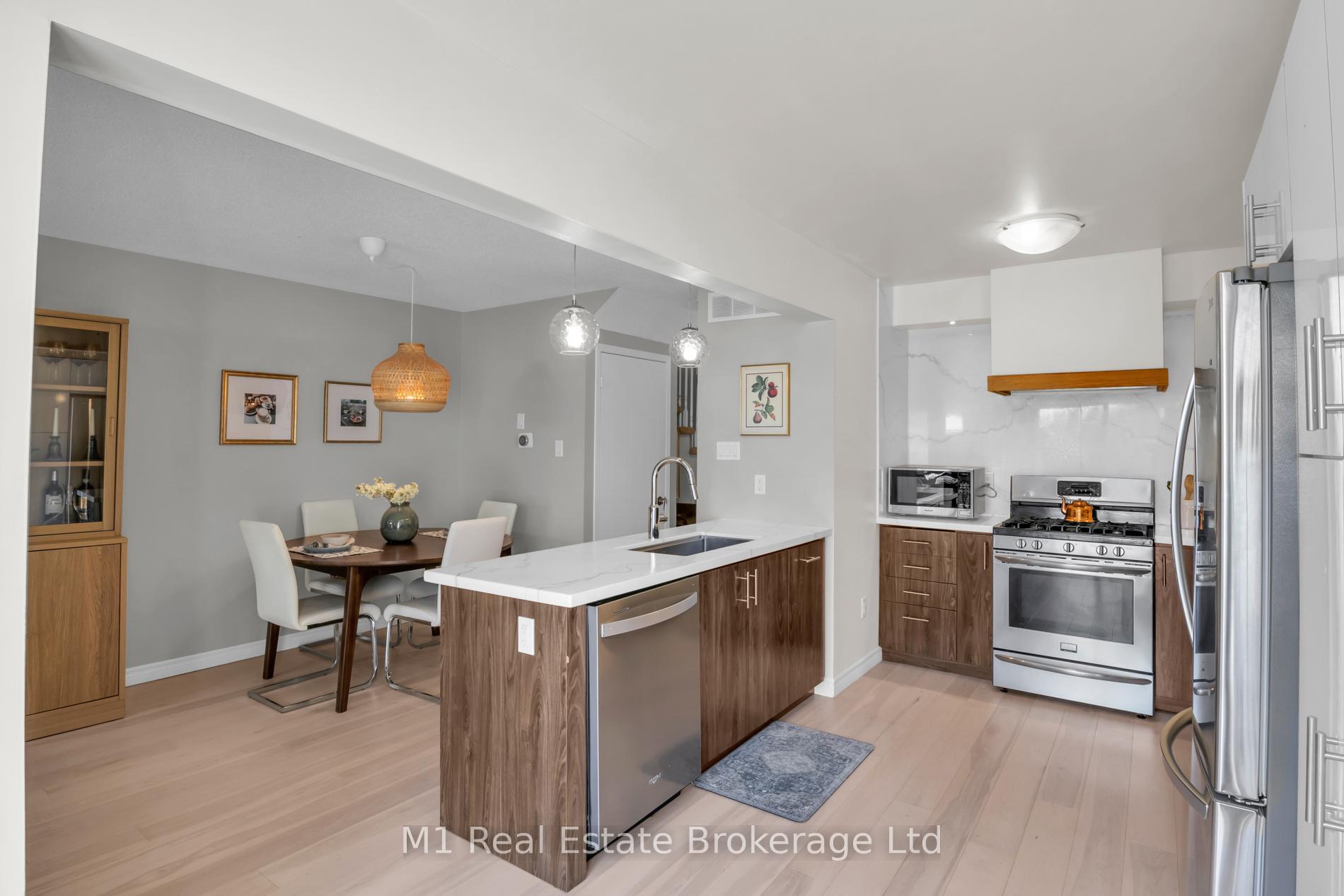 39 Ptarmigan Drive 5, Guelph, ON N1C 1E8