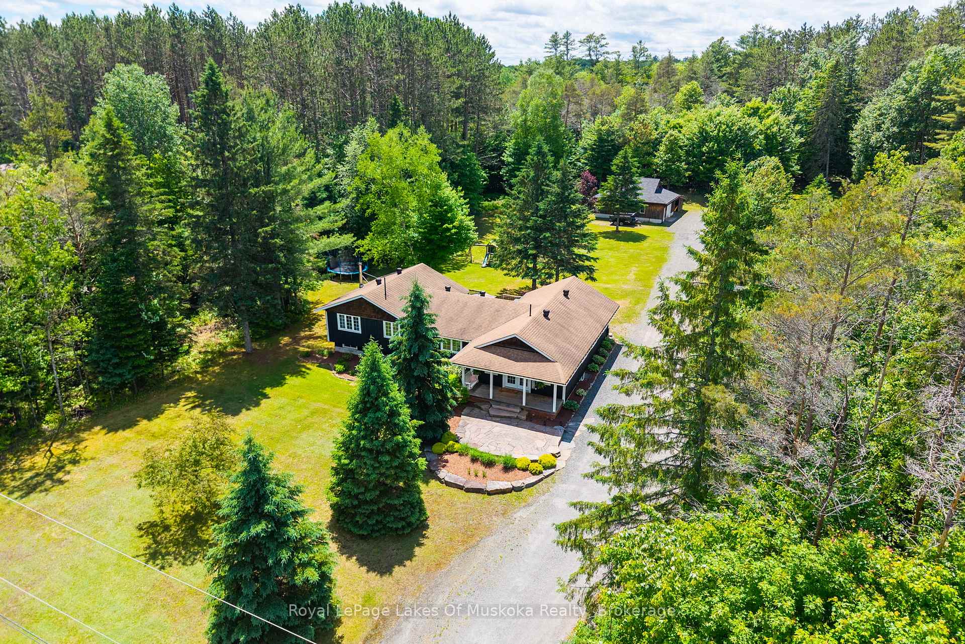 764 Fowlers Road, Huntsville, ON P1H 2N5