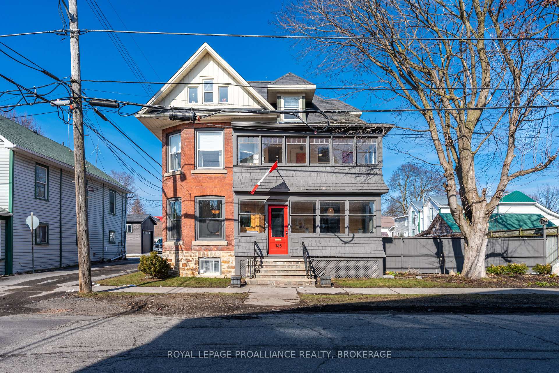 145 Charles Street N, Gananoque, ON K7G 1T9
