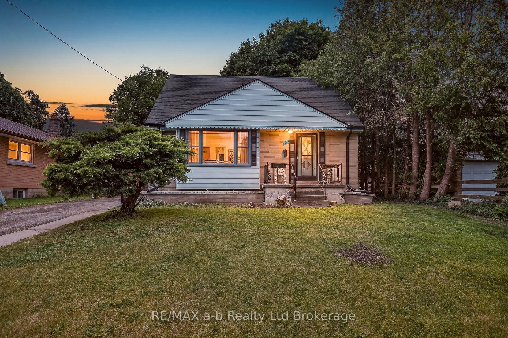 443 Rivercrest Drive, Woodstock, ON N4S 5W5