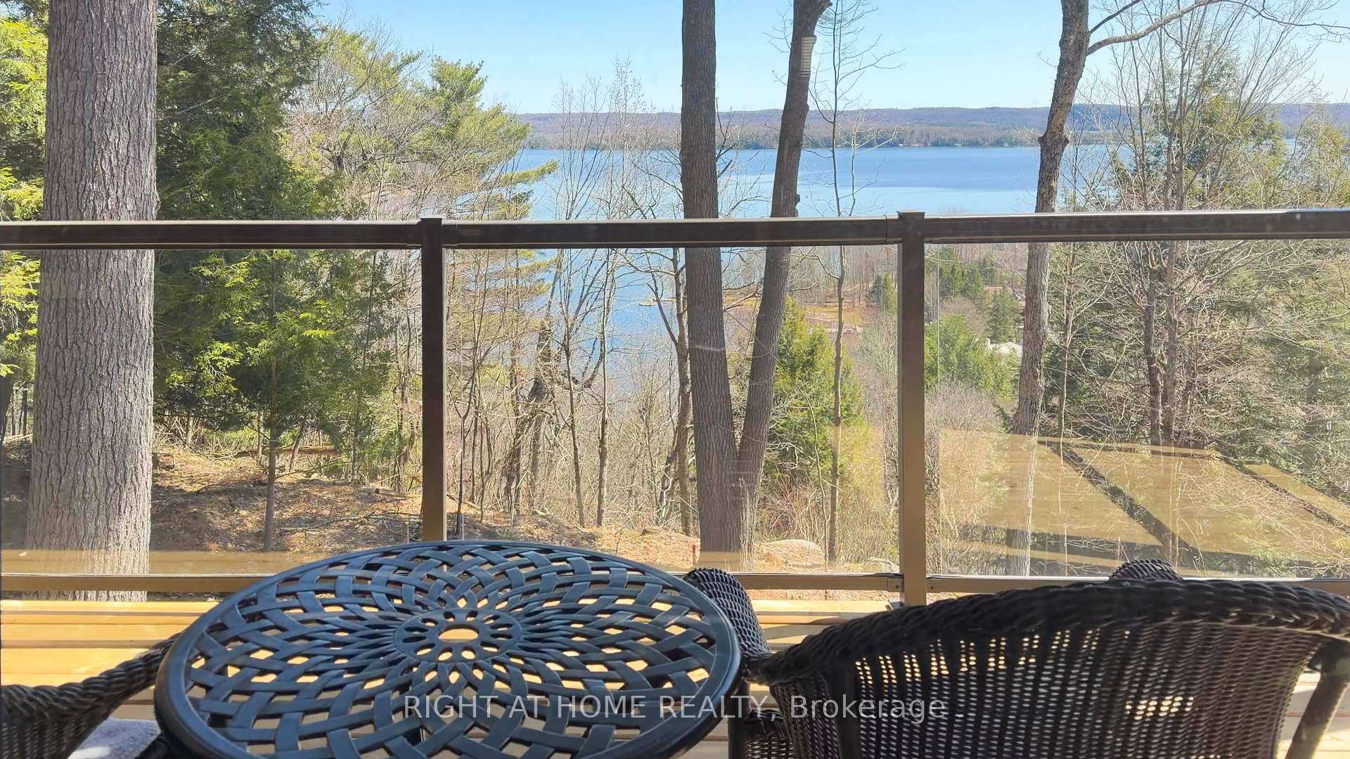 13 Tree Tops Lane 202, Huntsville, ON P1H 1B3