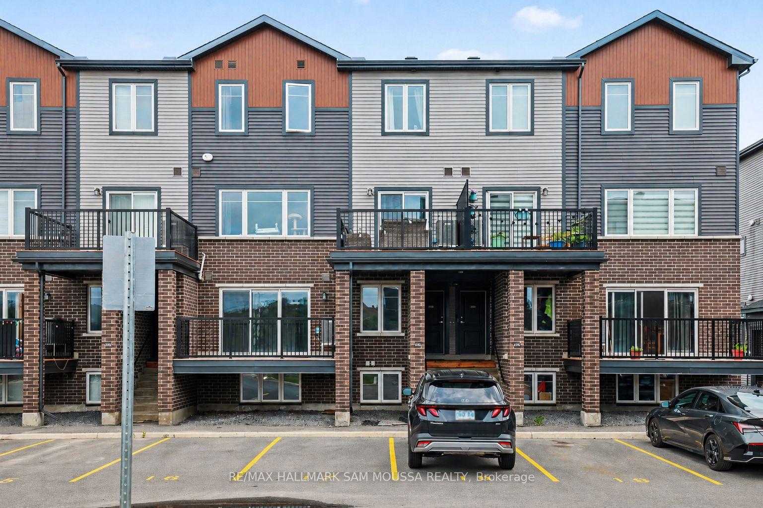 215 Eldorado Private A, Kanata, ON K2K 0N9