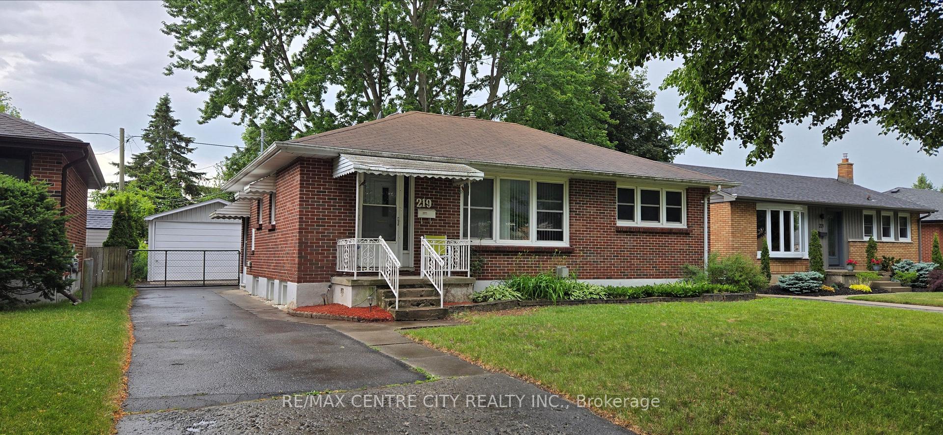 219 Fairway Avenue, London East, ON N5W 1J2