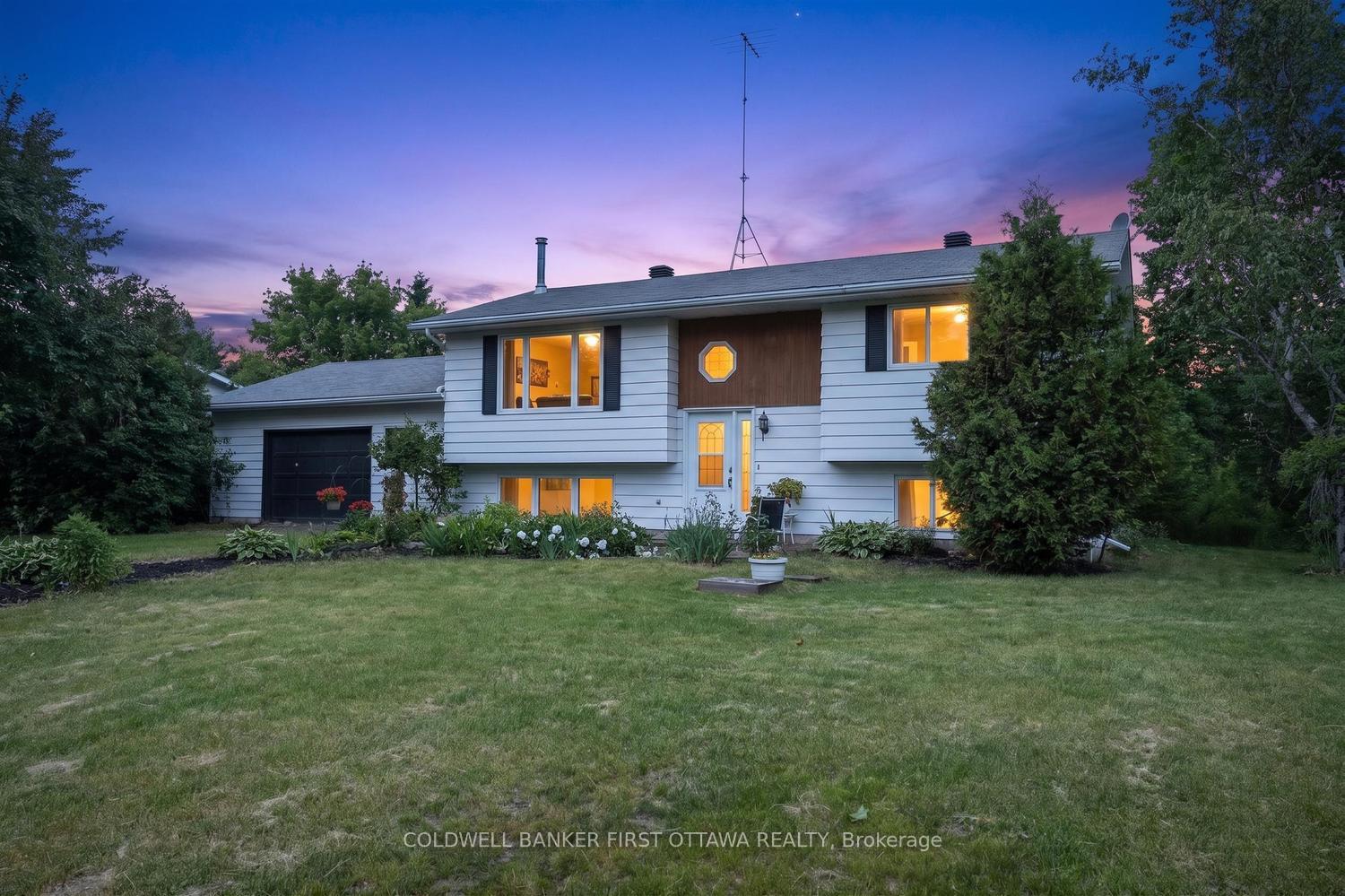 8715 Copeland Road, Stittsville - Munster - Richmond, ON K0A 1B0