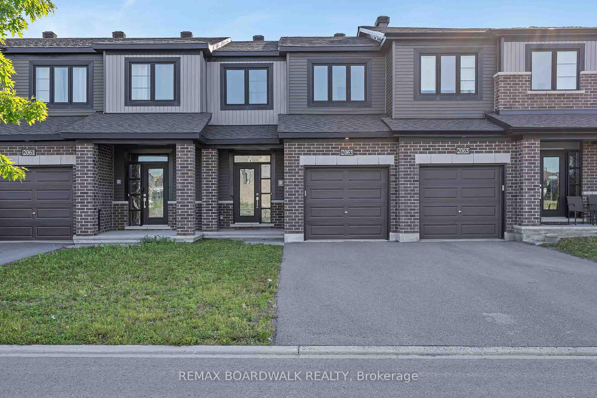 2063 Caltra Crescent, Barrhaven, ON K2V 6V4