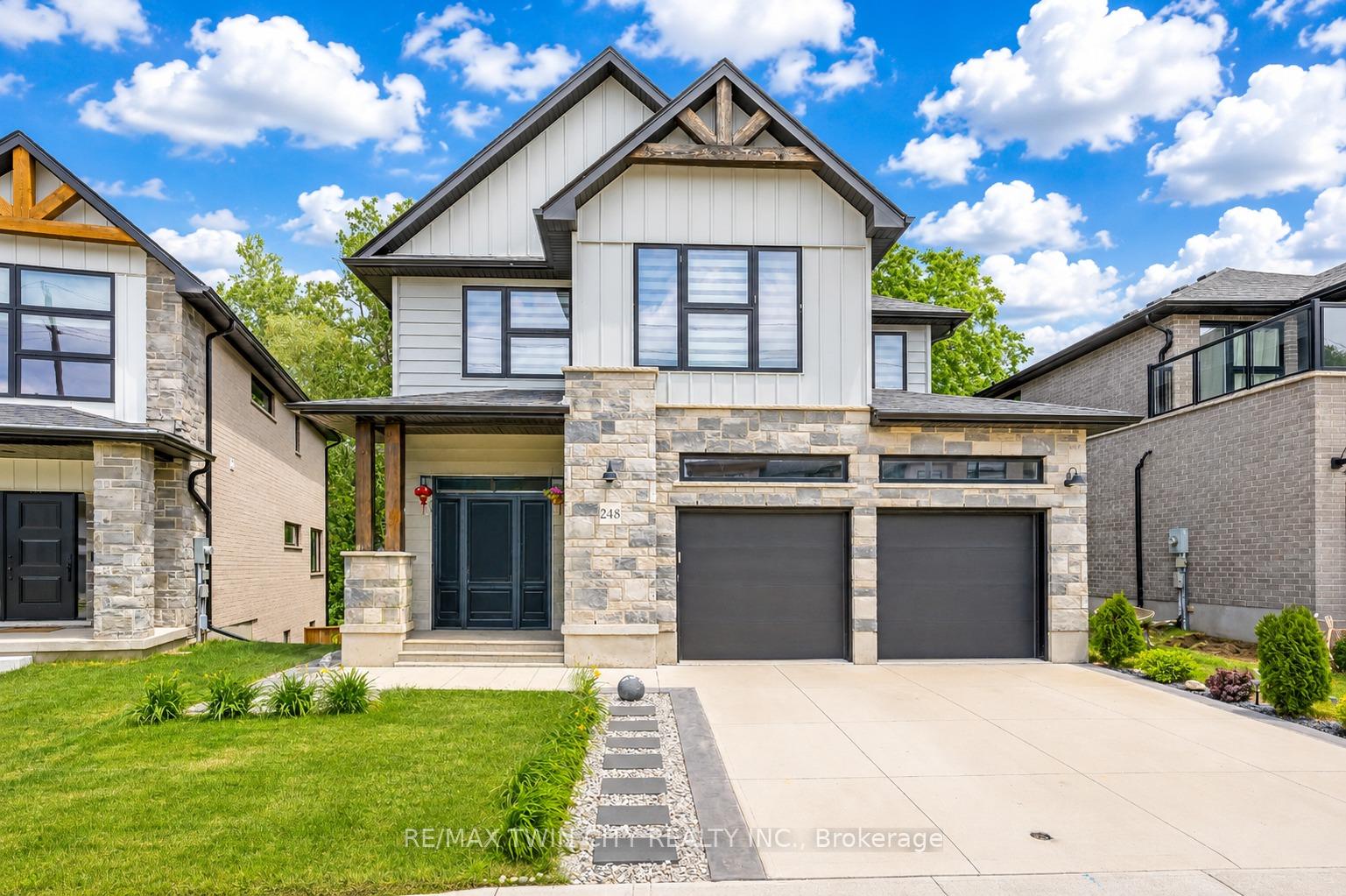 248 Otterbein Road, Kitchener, ON N2B 0A8