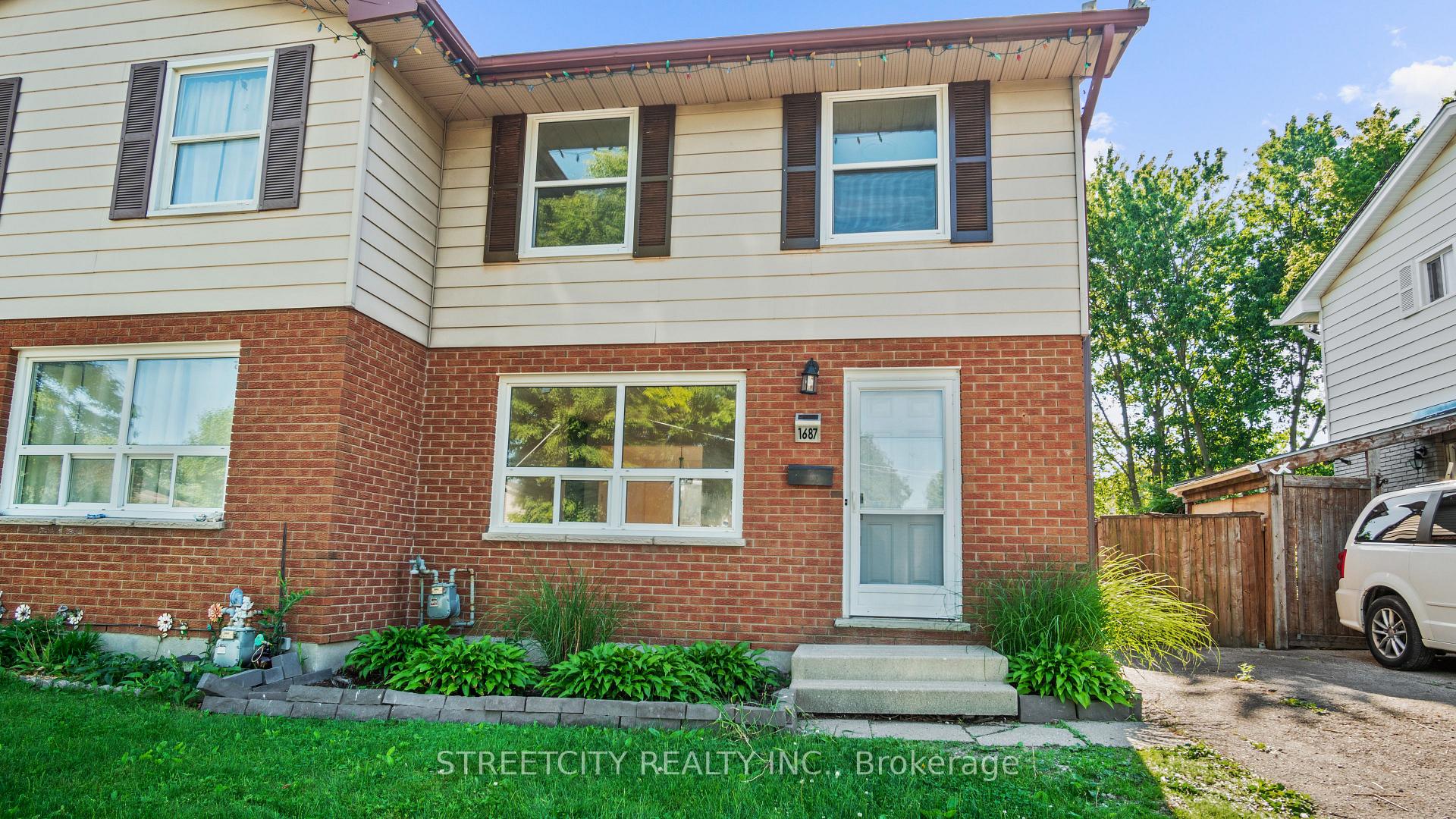 1687 Ernest Avenue, London South, ON N6E 2S3