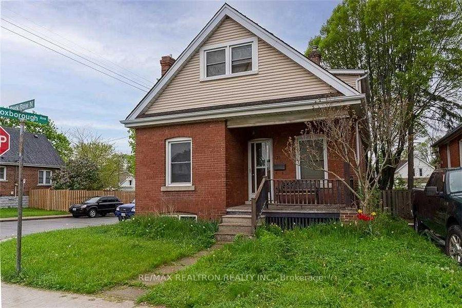 121 Park Row N Upper Level, Hamilton, ON L8H 4E7