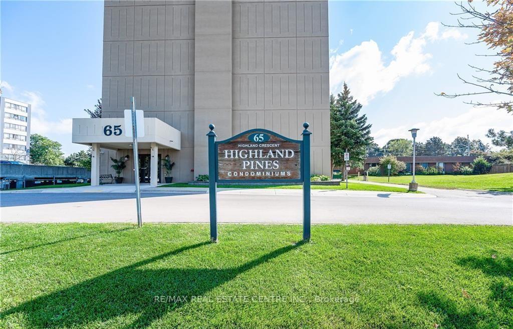65 Highland Crescent 804, Kitchener, ON N2M 5M8