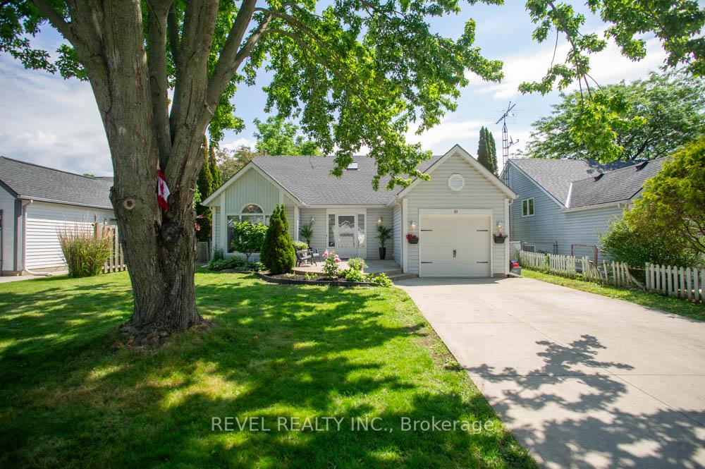 61 Leslie Avenue, Norfolk, ON N0A 1N4