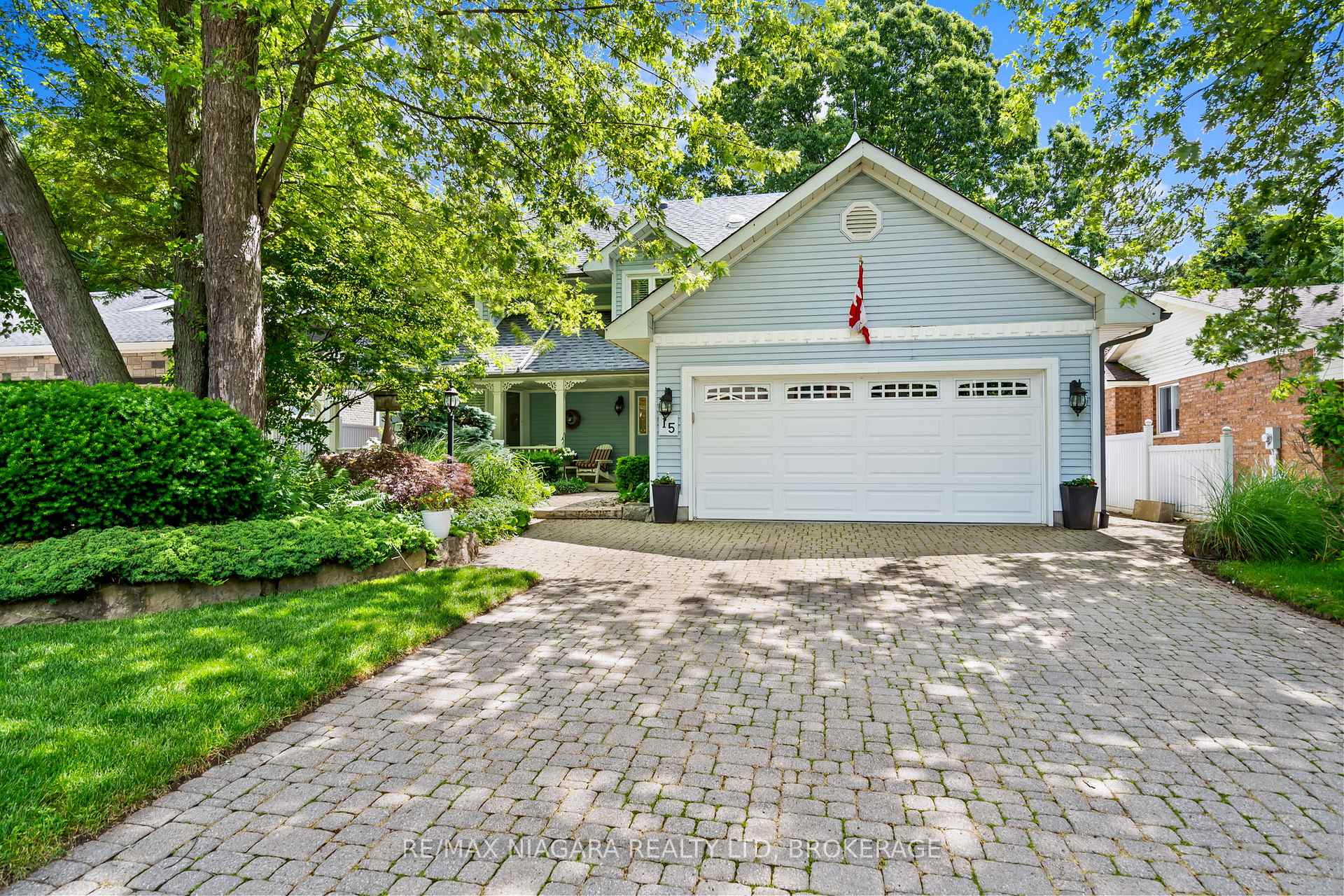 15 Deerpark Crescent N, Pelham, ON L3E 0E6