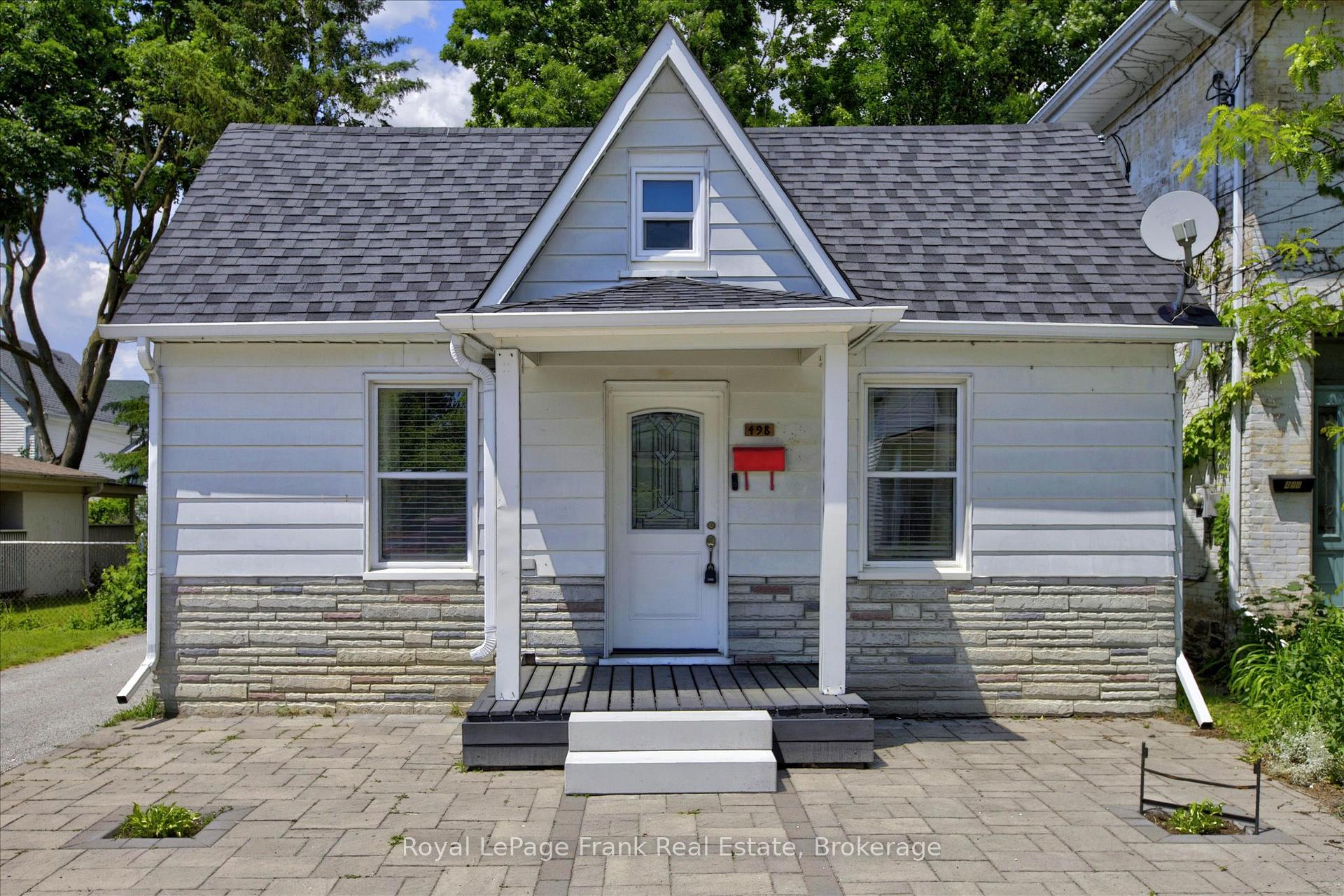 498 Hopkins Avenue, Peterborough, ON K9H 2R8
