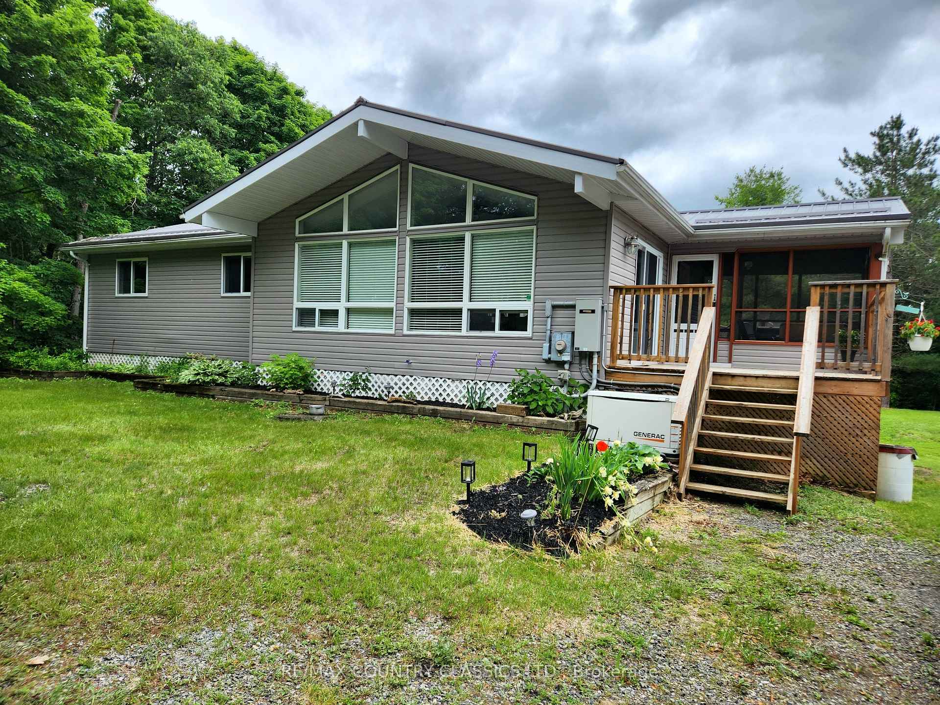 1930 Weslemkoon Lk Road, Tudor and Cashel, ON K0L 1W0
