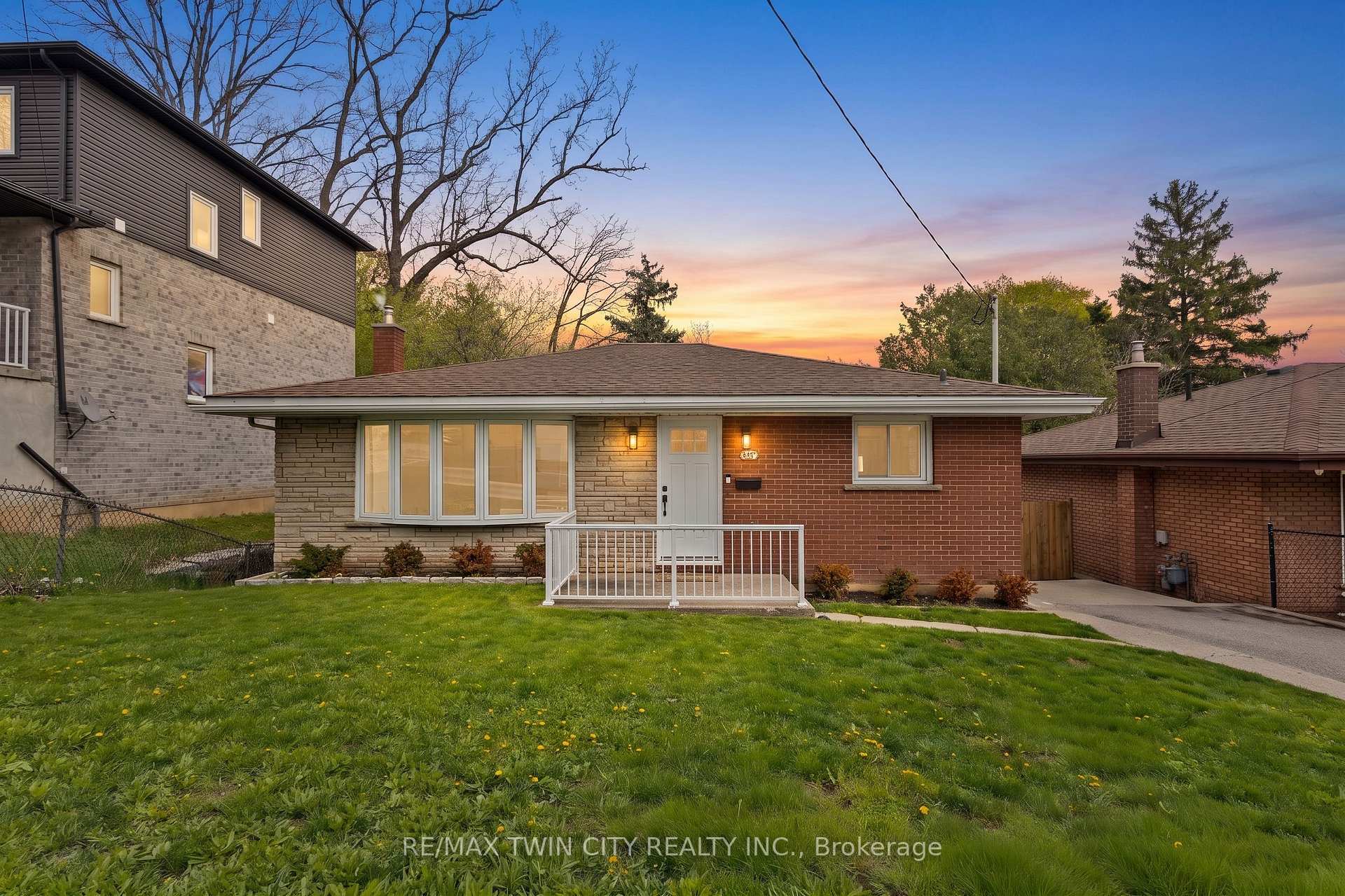 87 St Paul Avenue, Brantford, ON N3T 4G1