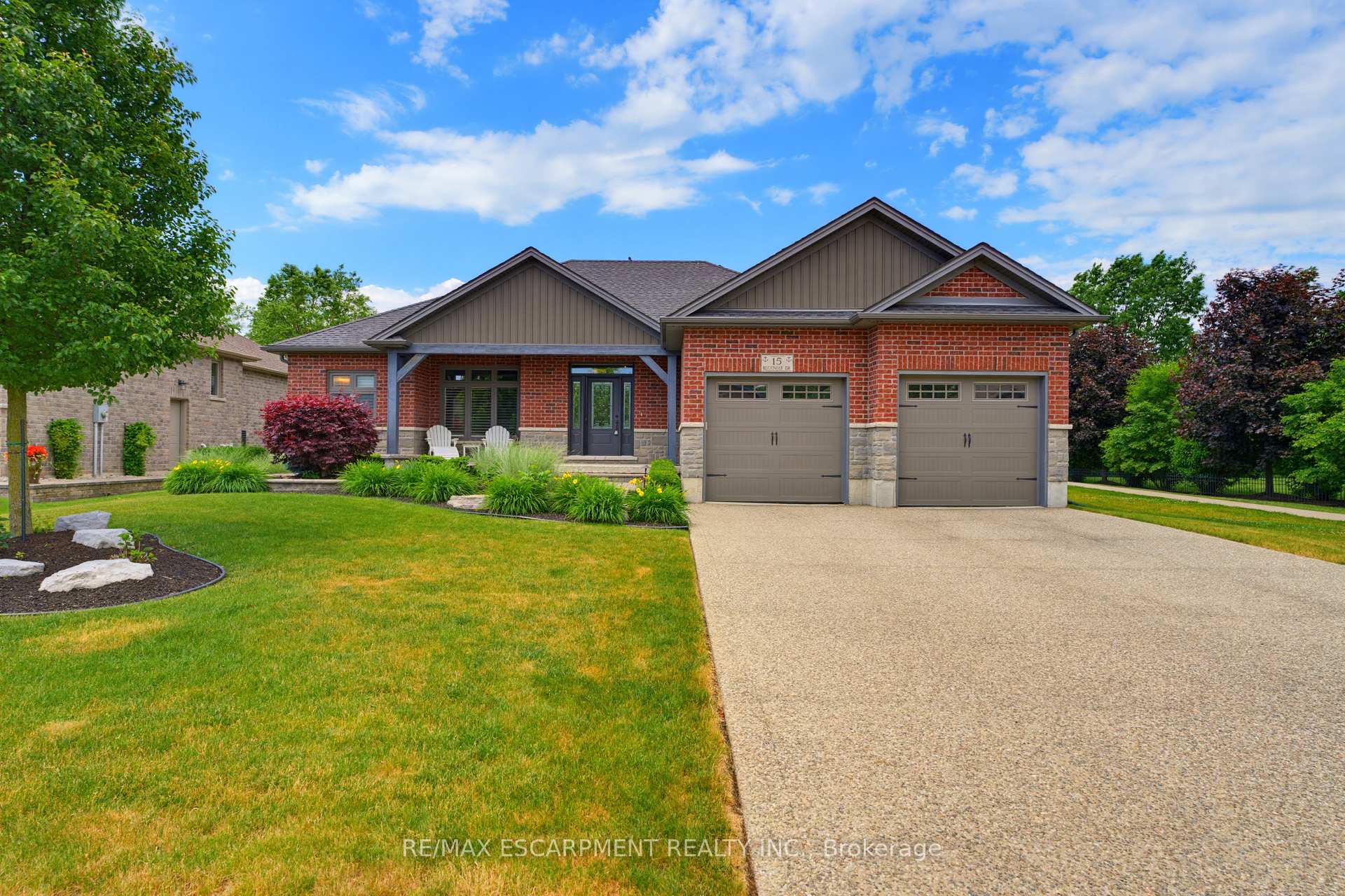 15 Bluenose Drive, Norfolk, ON N0A 1N7