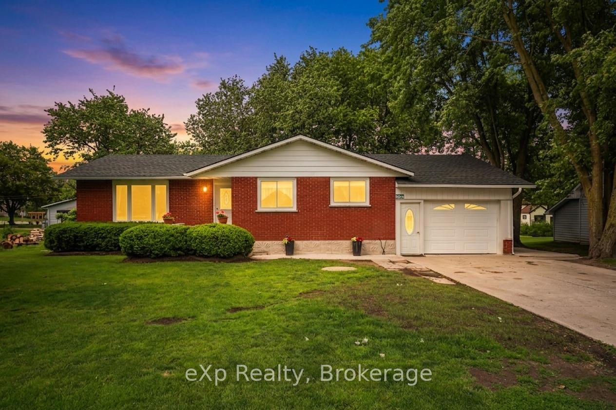 4094 Queen Street, Perth East, ON N0K 1L0