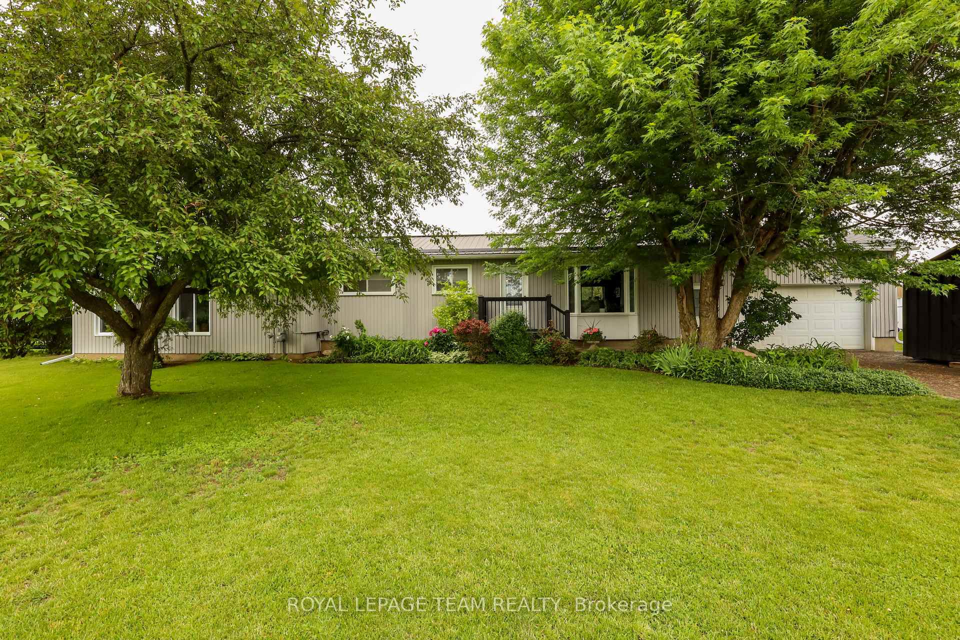 3041 Bridge Street, North Dundas, ON K0E 1W0