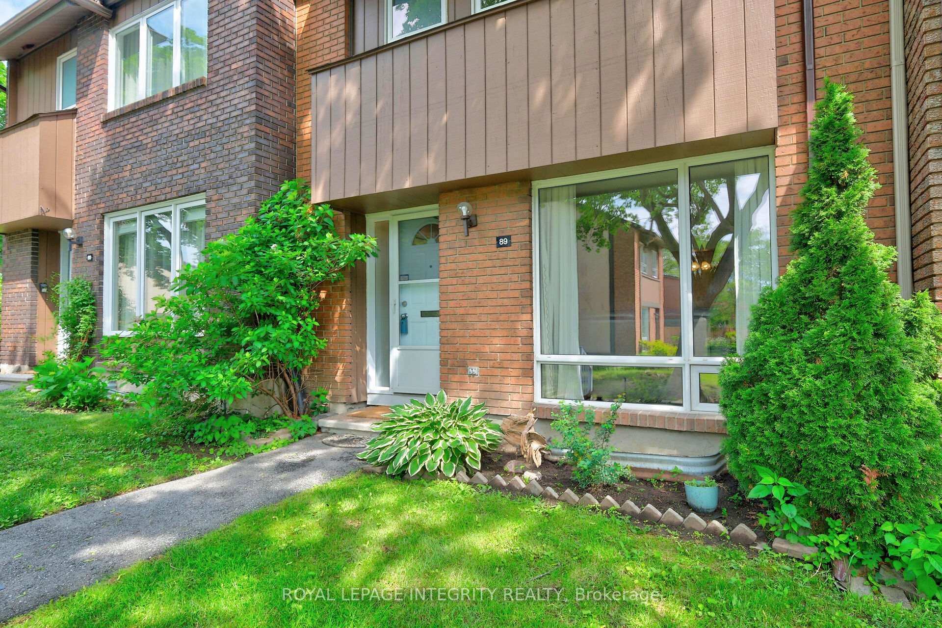 2111 Montreal Road, Beacon Hill North - South and Area, ON K1J 8M8