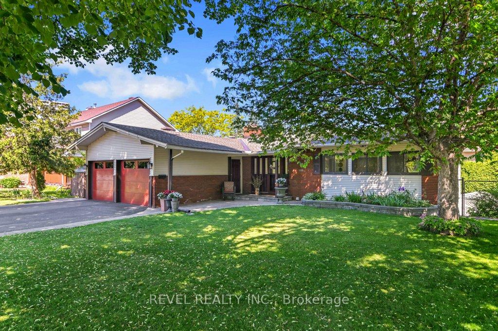 2555 Regina Street, Britannia - Lincoln Heights and Area, ON K2B 6X4