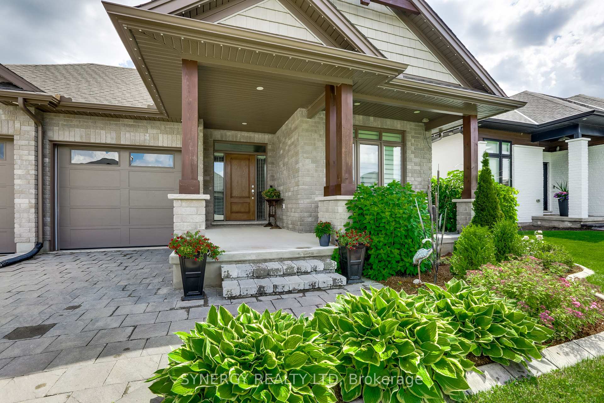 149 Collins Way, Strathroy-Caradoc, ON N7G 0G2