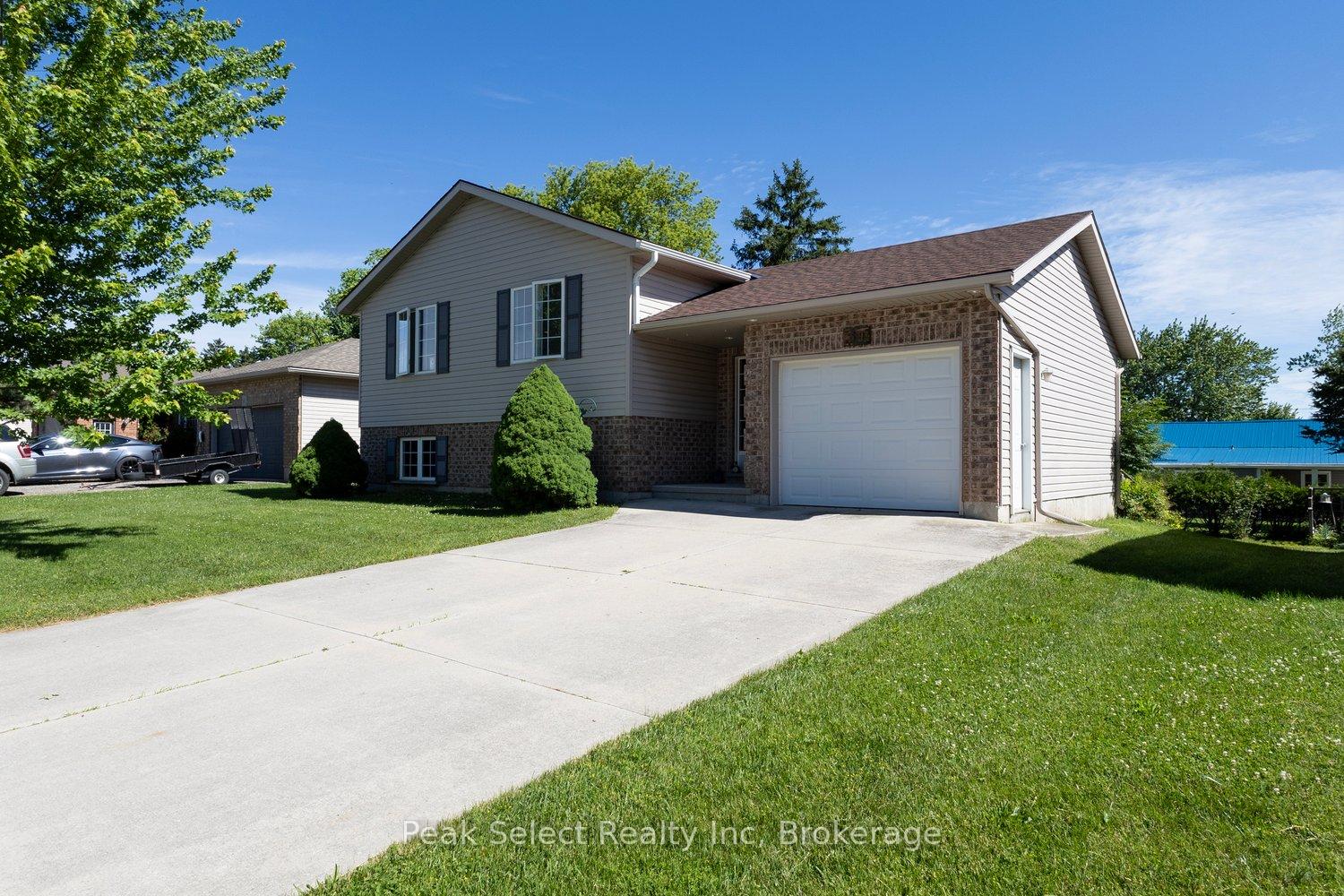 59 Albert Street, West Perth, ON N0K 1N0