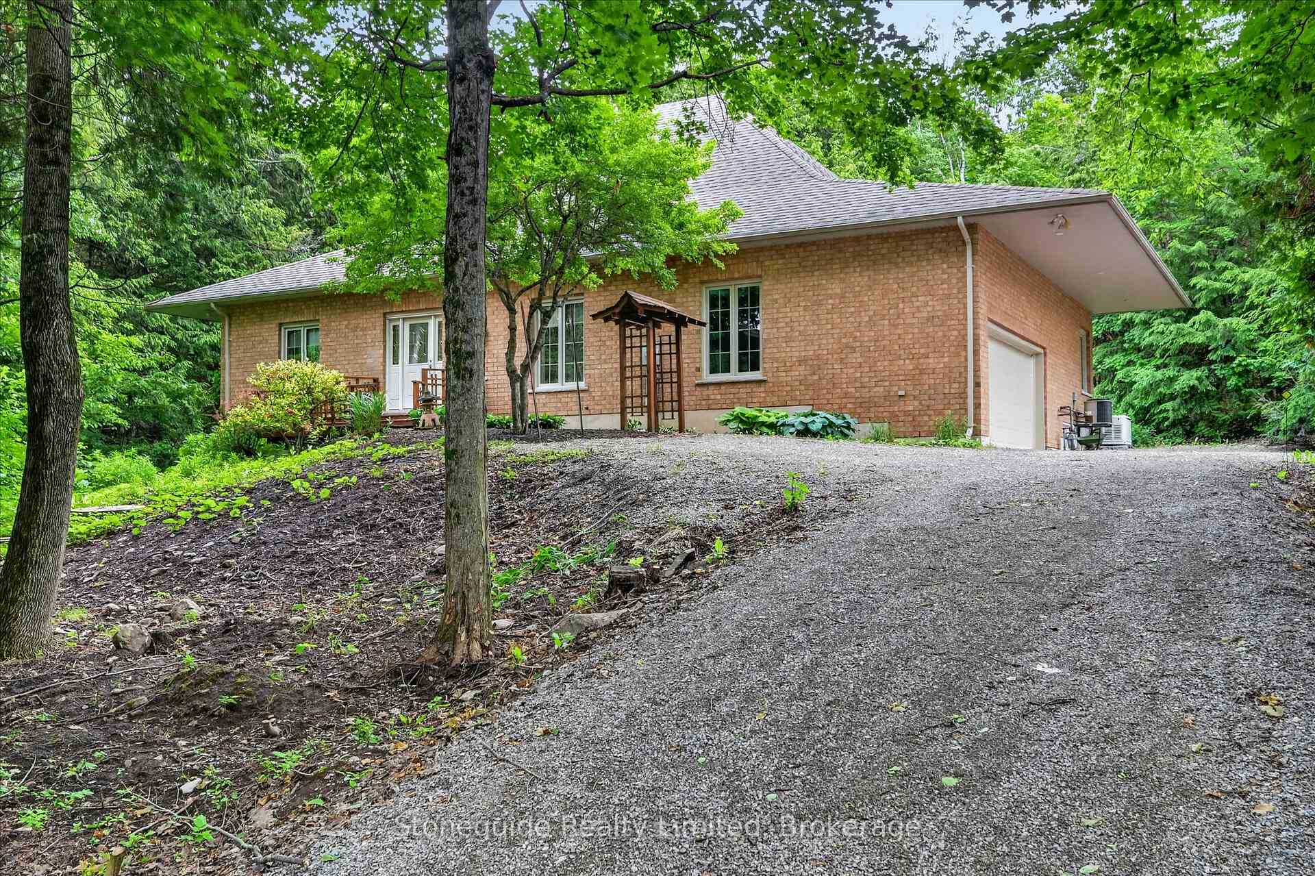 761 Cedarhurst Drive, Selwyn, ON K9J 0C5