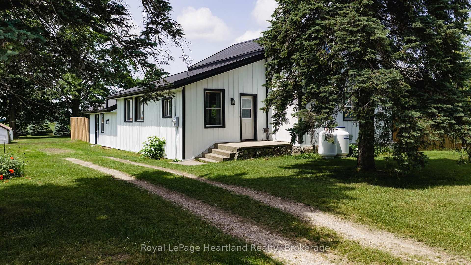2010 N Alma Street N, Howick, ON N0G 1X0
