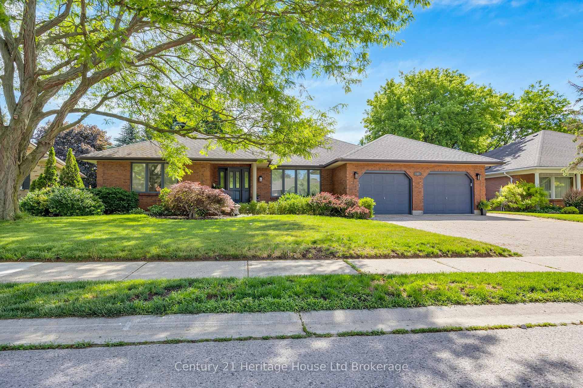 42 Alexander Avenue, Tillsonburg, ON N4G 4Z1