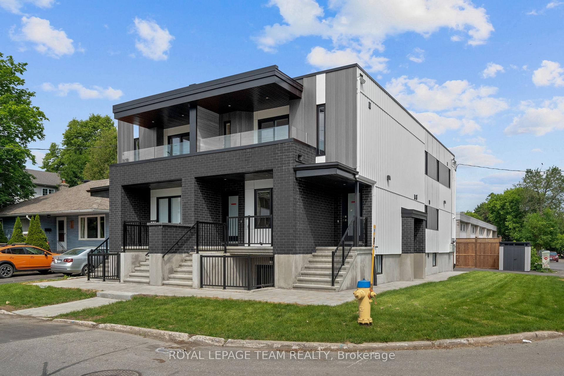 998 Hollington Street Upper, Carlington - Central Park, ON K1Z 7Z9