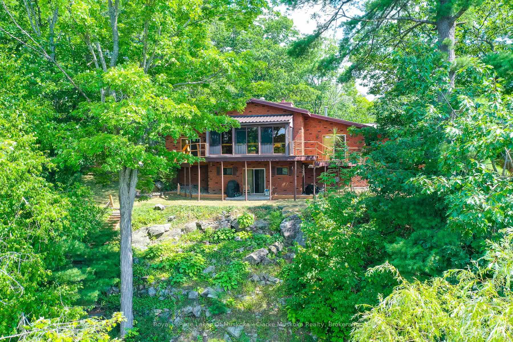 108 Six Mile Channel Road, Georgian Bay, ON L0K 1E0