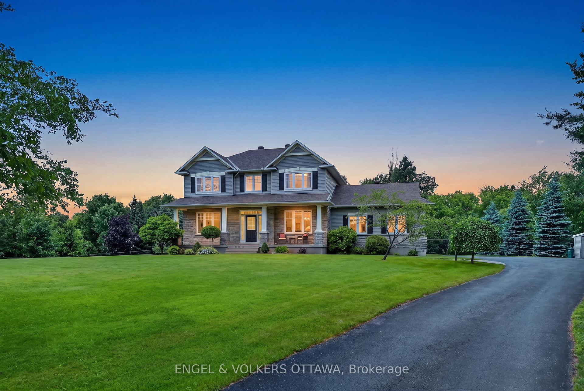 1599 Landel Drive, Kanata, ON K2W 1C6