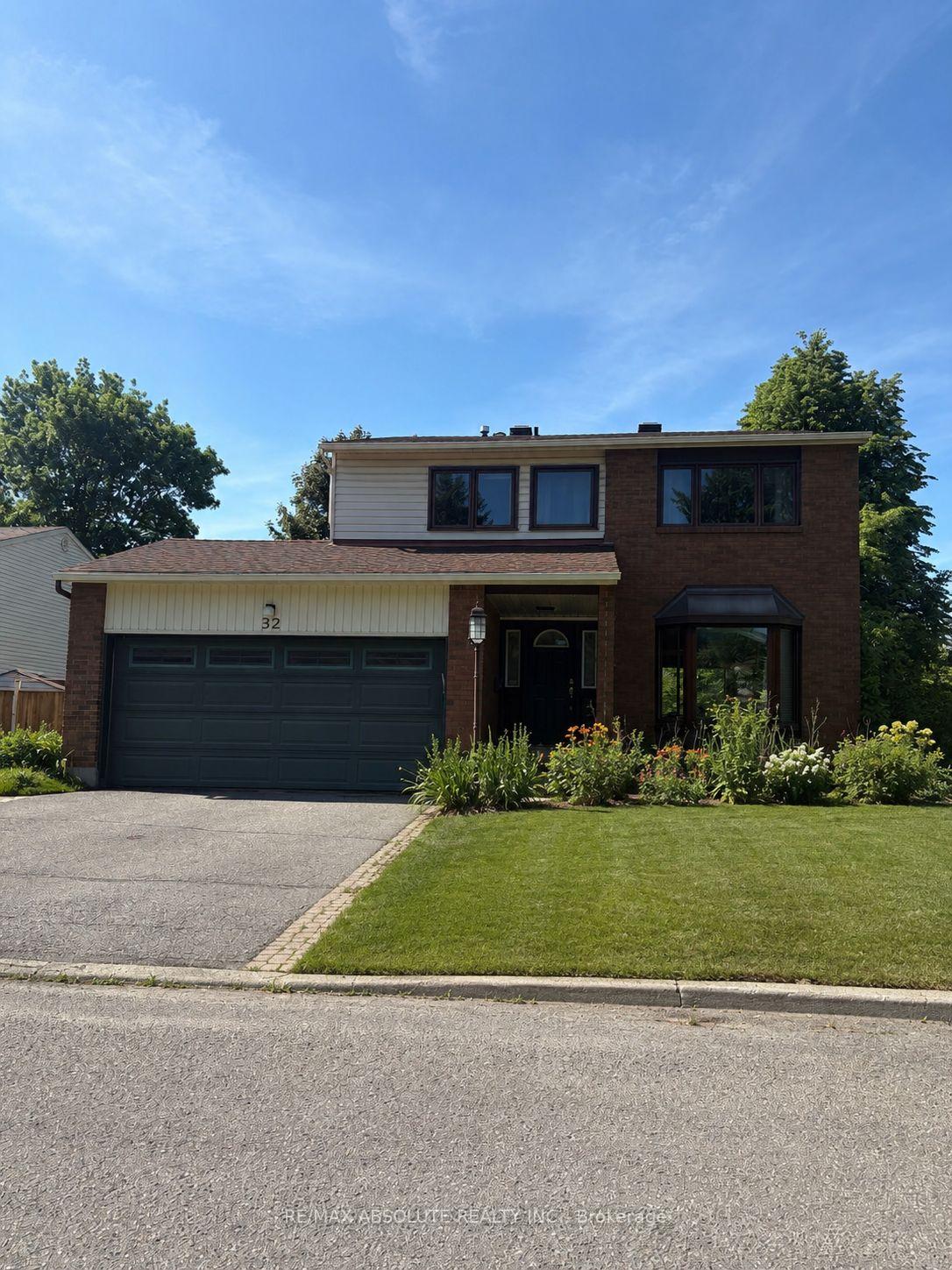 32 Sage Crescent, Barrhaven, ON K2J 1T4
