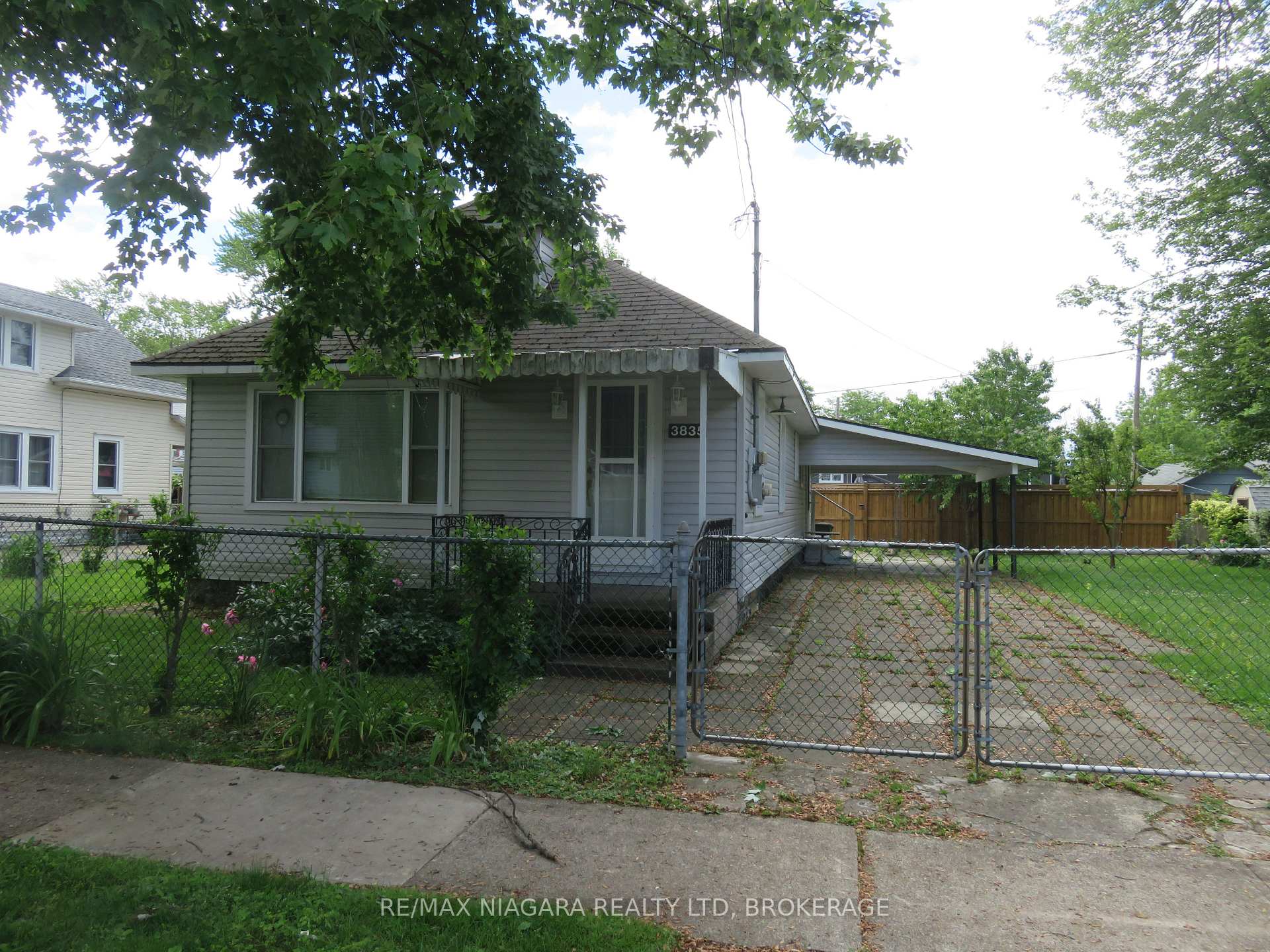 3835 Roxborough Avenue, Fort Erie, ON L0S 1B0