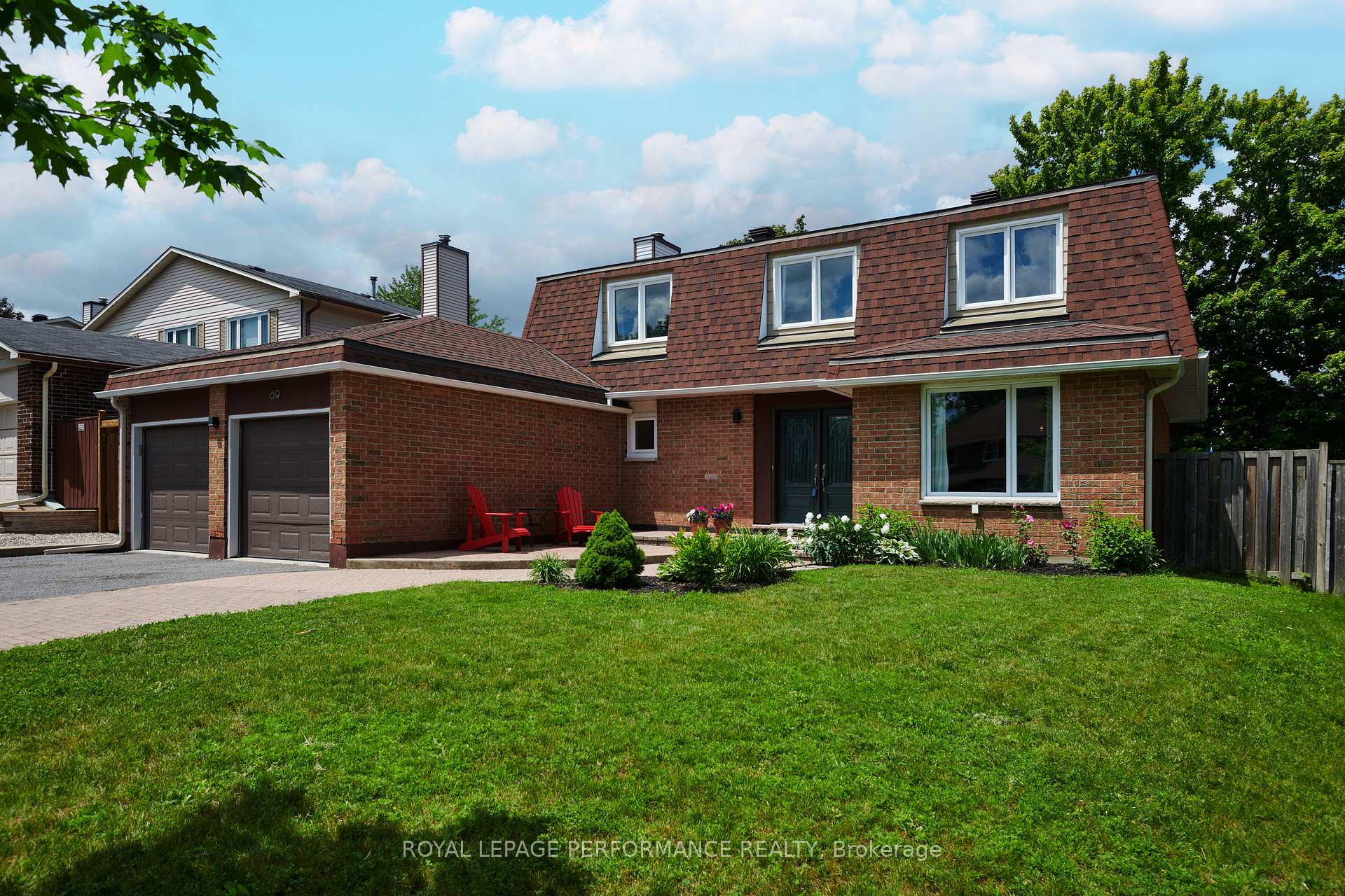 69 Hawk Crescent, Hunt Club - Windsor Park Village and Area, ON K1V 9G8