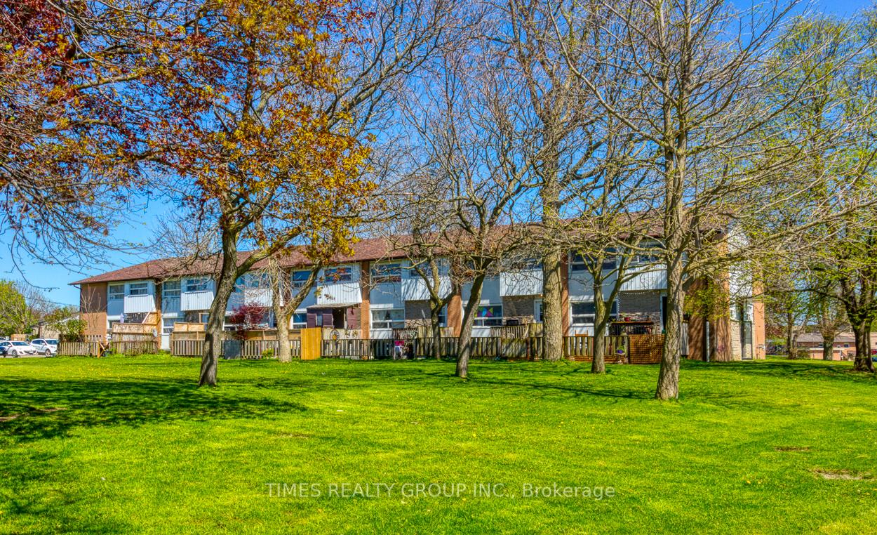 23 Manitou Crescent W #F, Loyalist, ON K7N 1B7