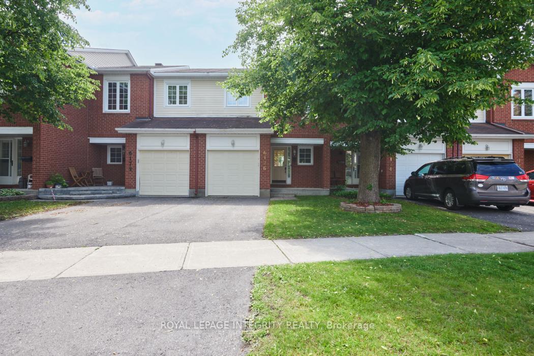 6176 Oak Meadows Drive Drive, Orleans - Convent Glen and Area, ON K1C 7G8