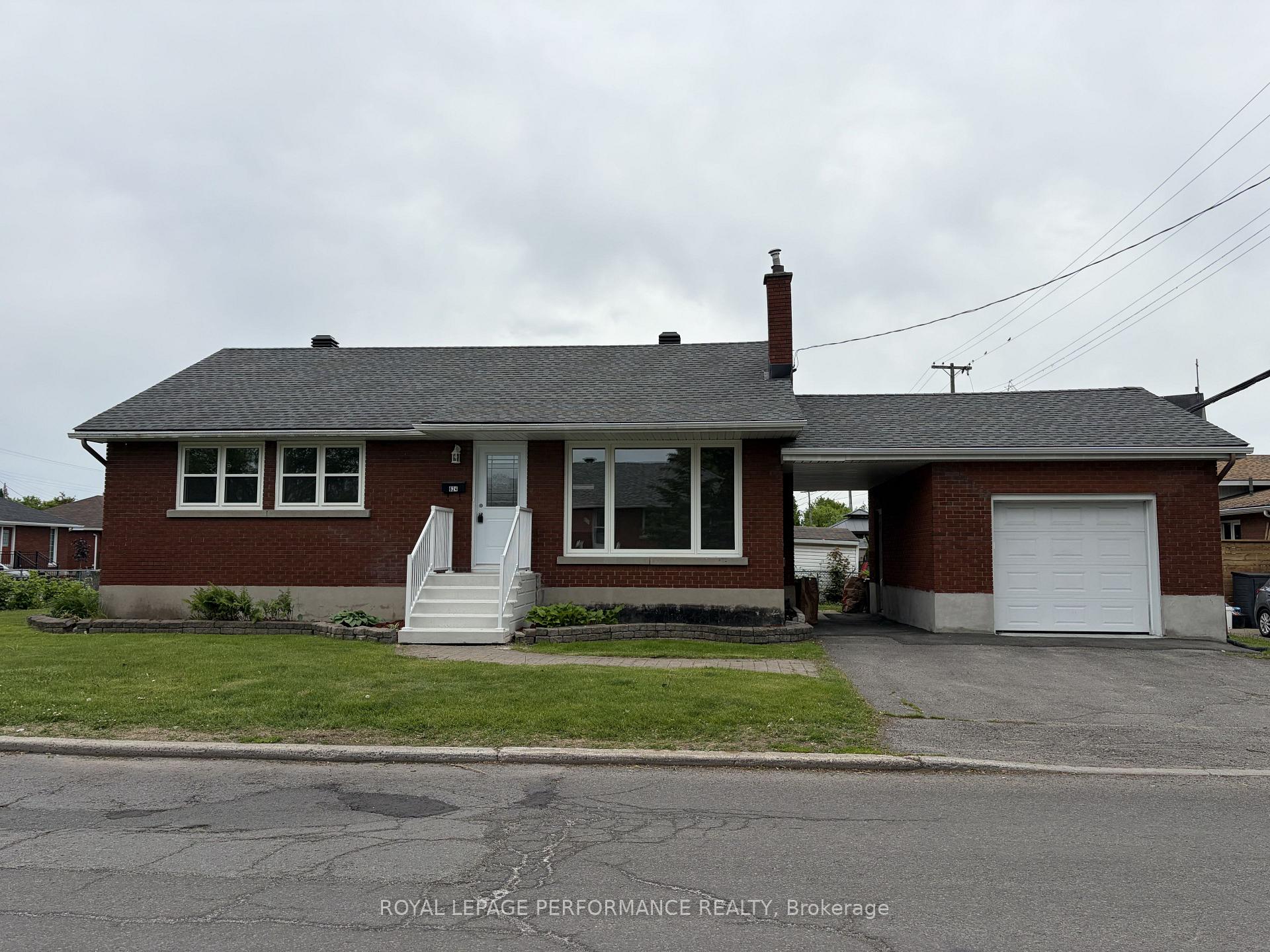 624 Clarke Avenue, Overbrook - Castleheights and Area, ON K1K 0Y7