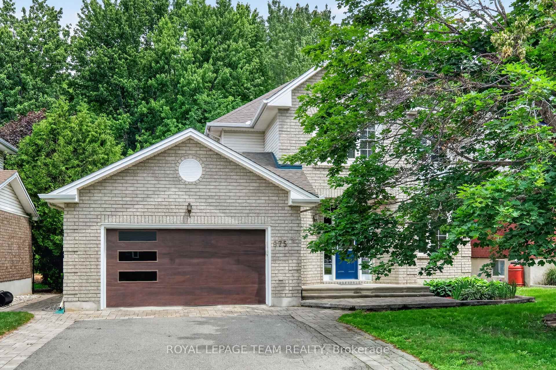 875 Giant Cedars Crescent, Blossom Park - Airport and Area, ON K1V 1P1