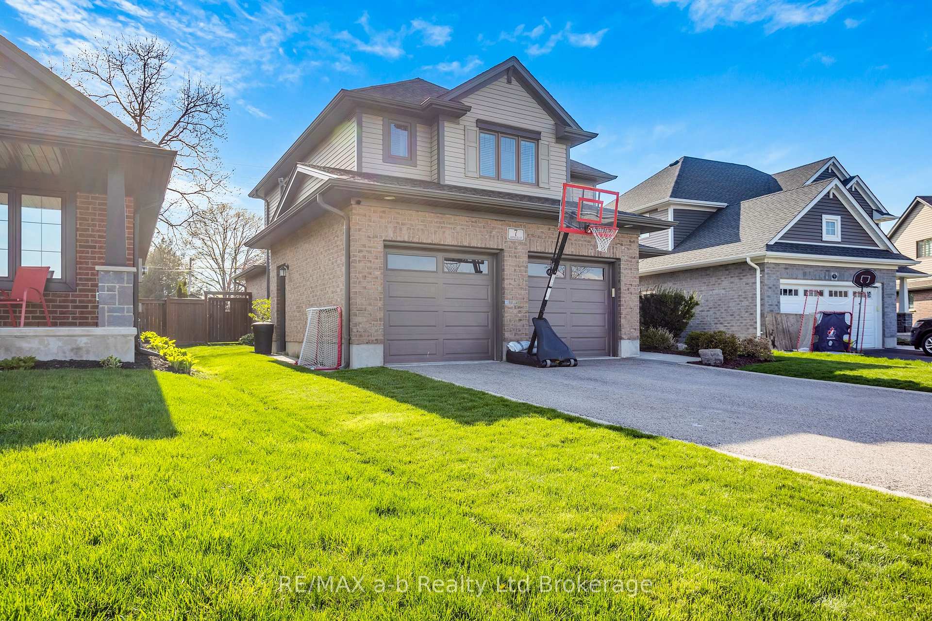 7 Arnold Street, Tillsonburg, ON N4G 0G9
