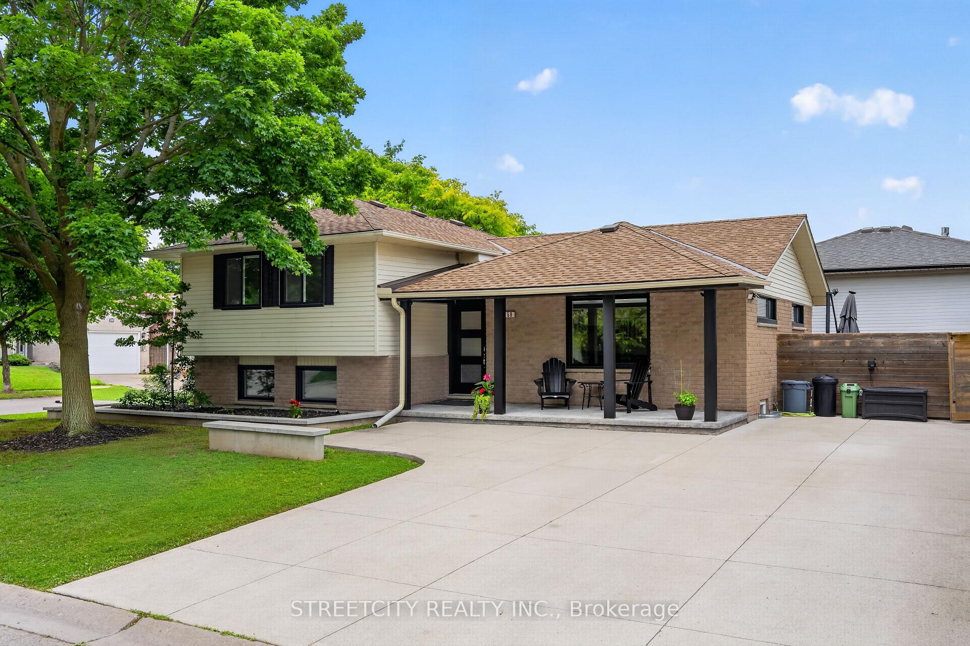59 Blanchard Crescent, London North, ON N6G 4E3
